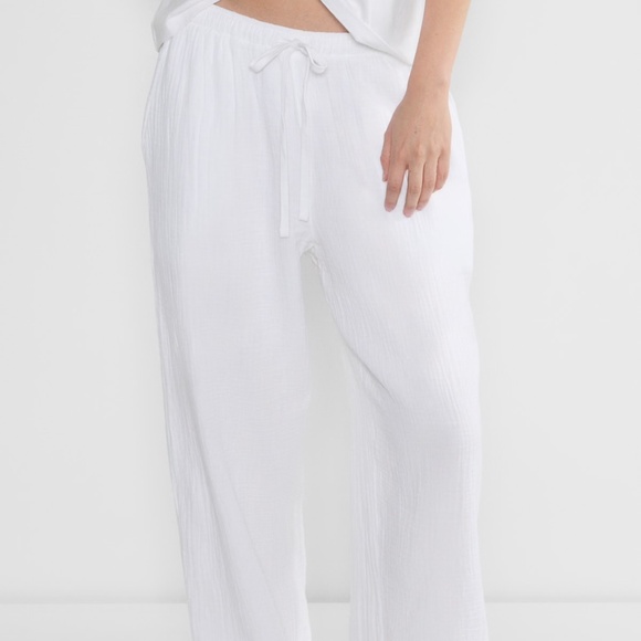 Brand new aritzia sail pants - Picture 1 of 4
